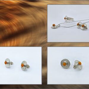 KIS SPIRÁL FÜLBEVALÓ NARANCSSZÍNŰ KORALLGYÖNGGYEL