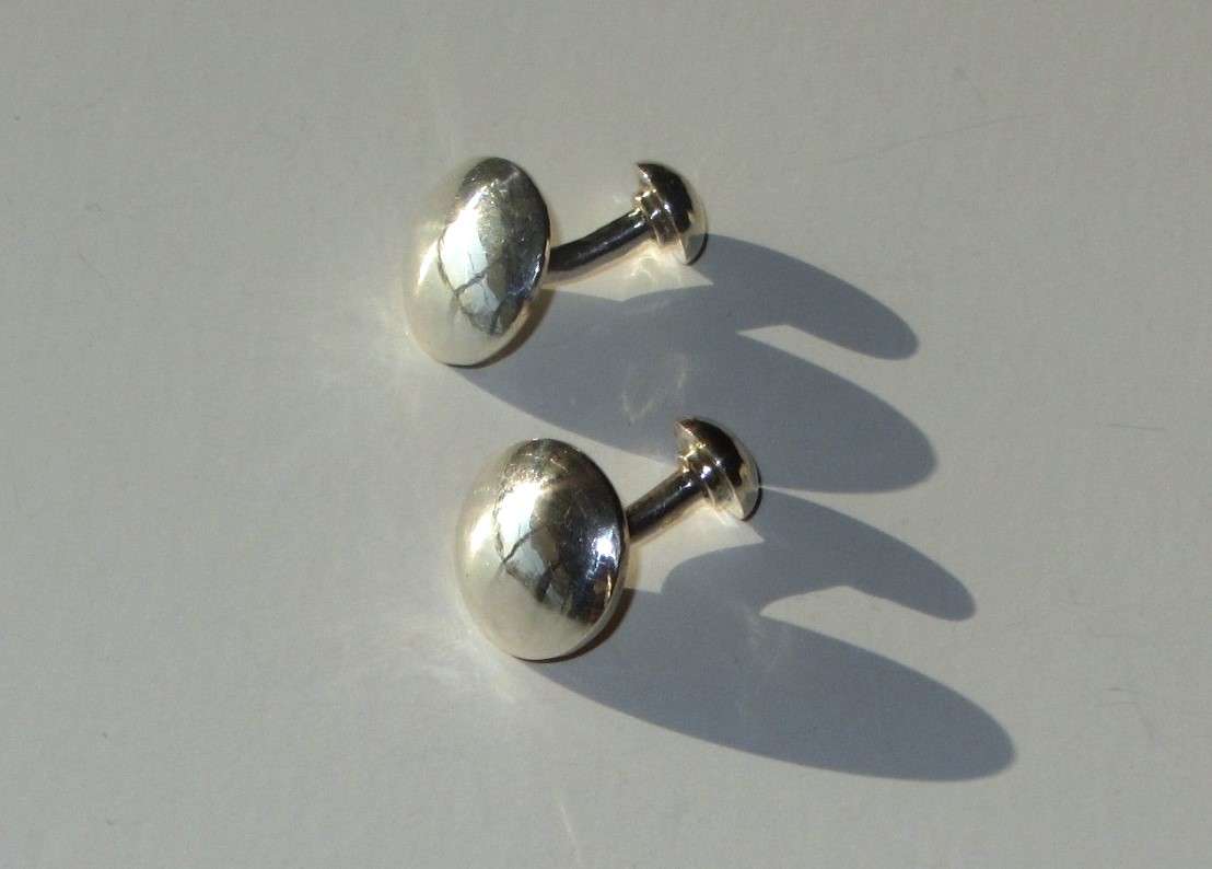 KIS KEREK MANDZSETTAGOMB